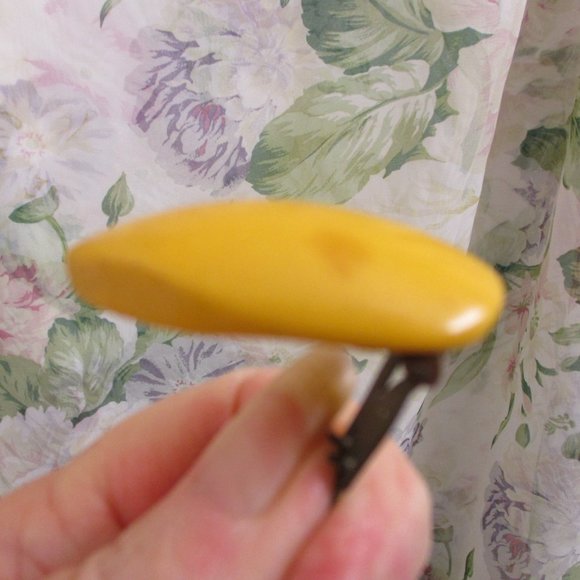 Art Deco BAKELITE Convertible Dress Clip ~ 1930s Egg Yolk Yellow Bakelite Clip - Picture 13 of 15